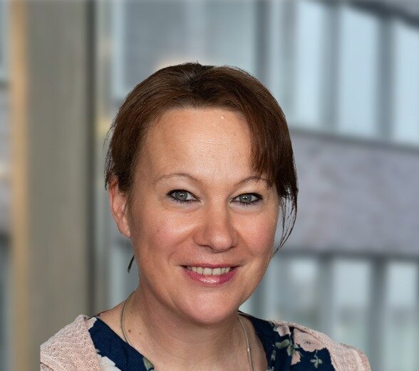 Porträt von Stephanie Weißweiler 